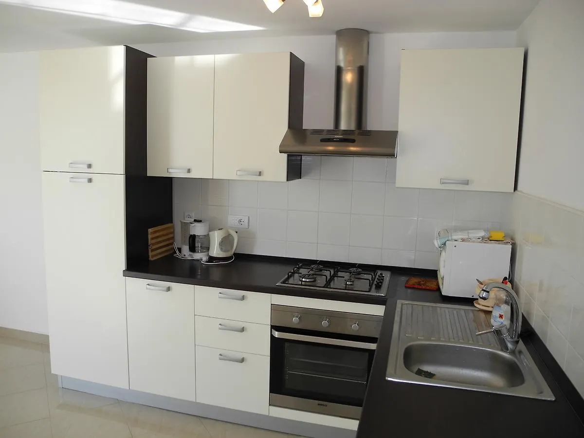 Buto Br. 1 Apartment Crikvenica