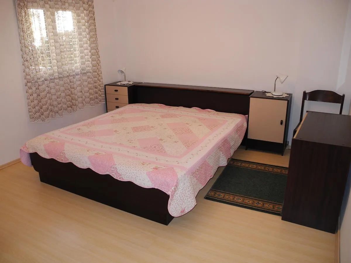 Buto Br. 1 Apartment Crikvenica