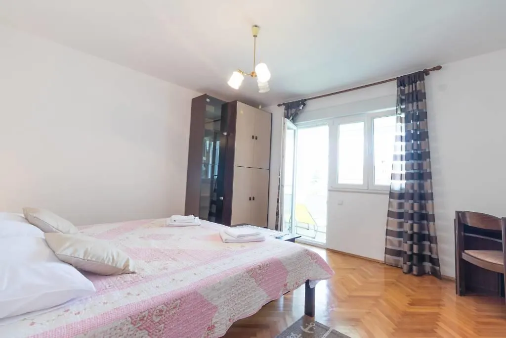 Buto Br. 1 Apartment Crikvenica